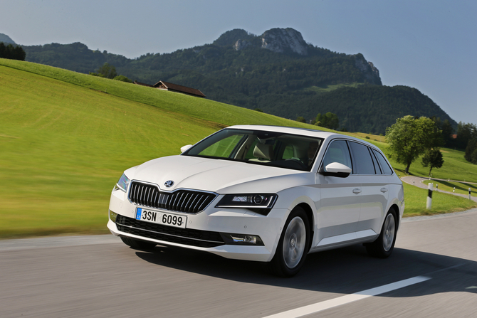Skoda Superb Combi 1.6 TDI Skoda Superb Combi 1.6 TDI