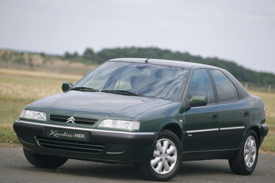 Citroën Xantia 2.0 HDi 9 photos and 76 specs