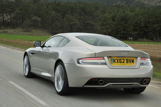 Aston Martin DB9 6.0 Touchtronic 2 Aston Martin DB9 6.0 Touchtronic 2