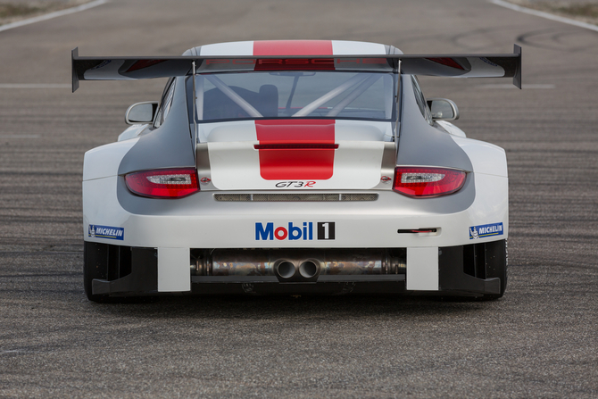 Porsche 911 GT3 R Porsche 911 GT3 R