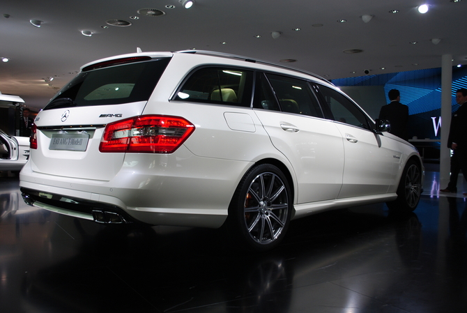 Mercedes-Benz E 63 AMG T-Modell Mercedes-Benz E 63 AMG T-Modell