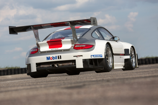 Porsche 911 GT3 R Porsche 911 GT3 R