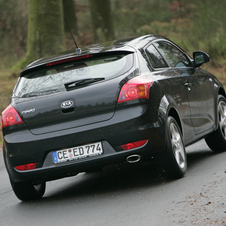 Kia cee�d S coup� 1.6 CRDi 128cv TX Kia cee�d S coup� 1.6 CRDi 128cv TX