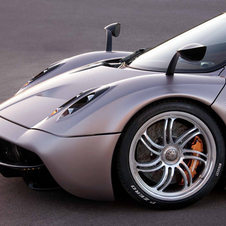 Pagani produz documentário sobre criação do Huayra Pagani produz documentário sobre criação do Huayra