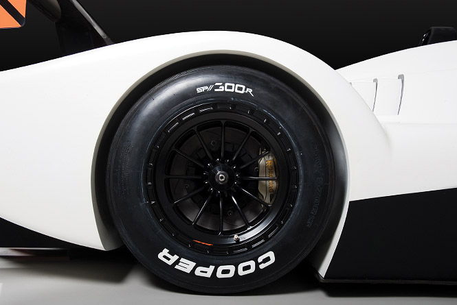 Caterham SP/300R: the first