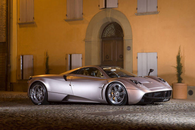 Pagani produz documentário sobre criação do Huayra Pagani produz documentário sobre criação do Huayra