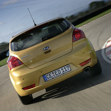 Kia cee�d S coup� 1.6 CRDi 90cv LX Kia cee�d S coup� 1.6 CRDi 90cv LX