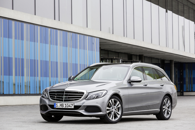 Mercedes-Benz C 300 BlueTEC HYBRID Station Wagon Mercedes-Benz C 300 BlueTEC HYBRID Station Wagon