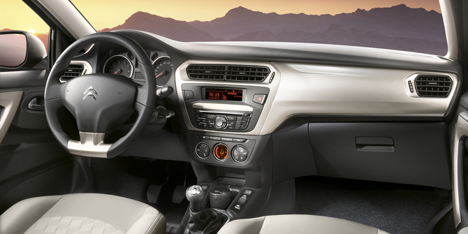 Despite being a no frills car, it still offers an attractive interior Despite being a no frills car, it still offers an attractive interior