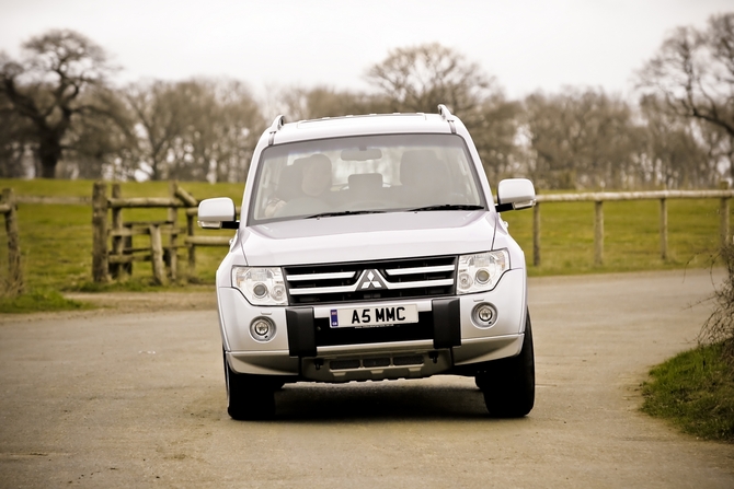 Mitsubishi Shogun 4 Mitsubishi Shogun 4