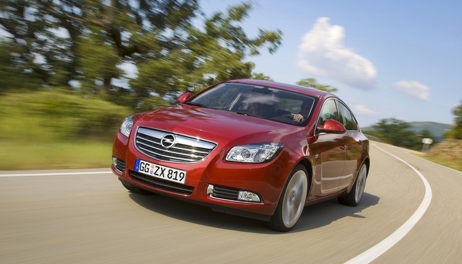 Opel Insignia 2.0 CDTI ECOTEC Automatic Opel Insignia 2.0 CDTI ECOTEC Automatic