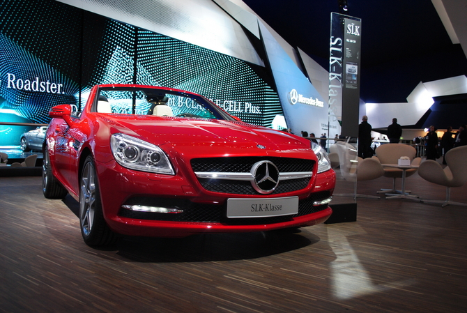 Mercedes-Benz SLK 350 BlueEFFICIENCY Mercedes-Benz SLK 350 BlueEFFICIENCY
