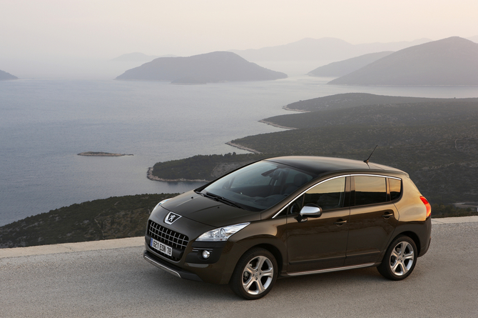 Peugeot 3008 2.0 HDi FAP Exclusive Auto Peugeot 3008 2.0 HDi FAP Exclusive Auto