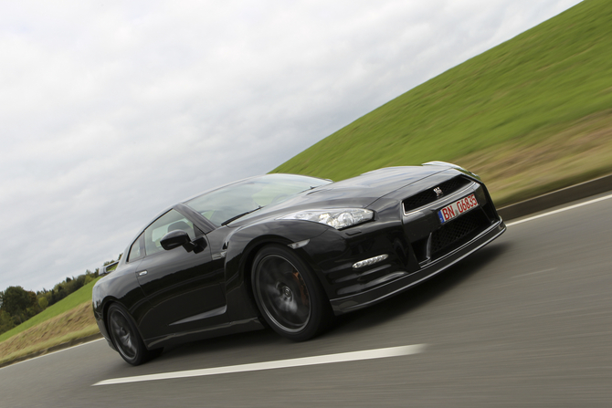 Also the GT-R's gearbox was tweaked, with smoothness and intuitiveness improved. Also the GT-R's gearbox was tweaked, with smoothness and intuitiveness improved.