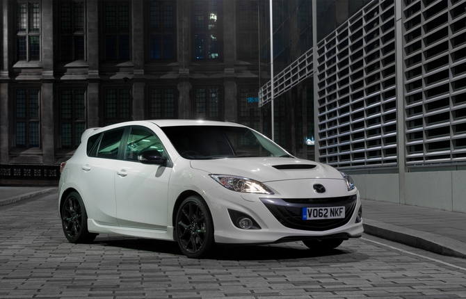 It makes 260ps and 300Nm of torque It makes 260ps and 300Nm of torque