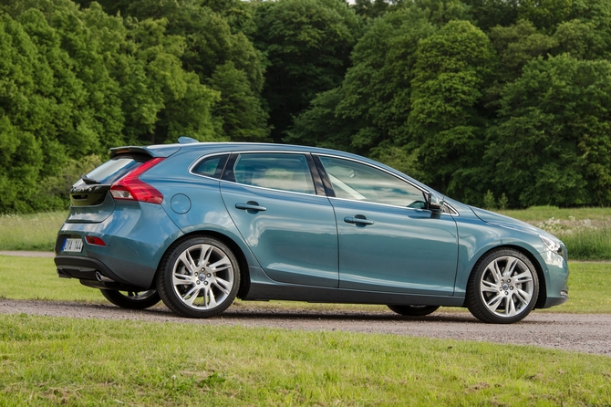 Volvo V40 D2 Start/Stop Kinetic Volvo V40 D2 Start/Stop Kinetic