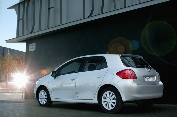 Toyota Auris 1.4 D-4D Luna Toyota Auris 1.4 D-4D Luna