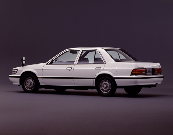 Nissan Bluebird Sedan for Driving School Nissan Bluebird Sedan for Driving School