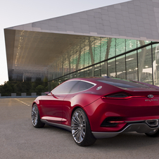 Com um design mais moderno como o do Evos a Ford pretende atrair mais consumidores jovens Com um design mais moderno como o do Evos a Ford pretende atrair mais consumidores jovens