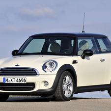 MINI (BMW) Cooper D AT MINI (BMW) Cooper D AT