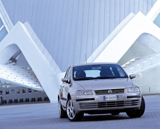 Fiat Stilo 1.8 16v Dynamic Fiat Stilo 1.8 16v Dynamic