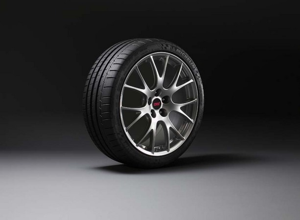 Subaru Introduces Two New Top-Spec Impreza STIs with 20 Extra Horsepower Subaru Introduces Two New Top-Spec Impreza STIs with 20 Extra Horsepower