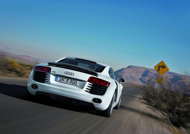 Audi R8 4.2 Coupe quattro with Auto R tronic Audi R8 4.2 Coupe quattro with Auto R tronic
