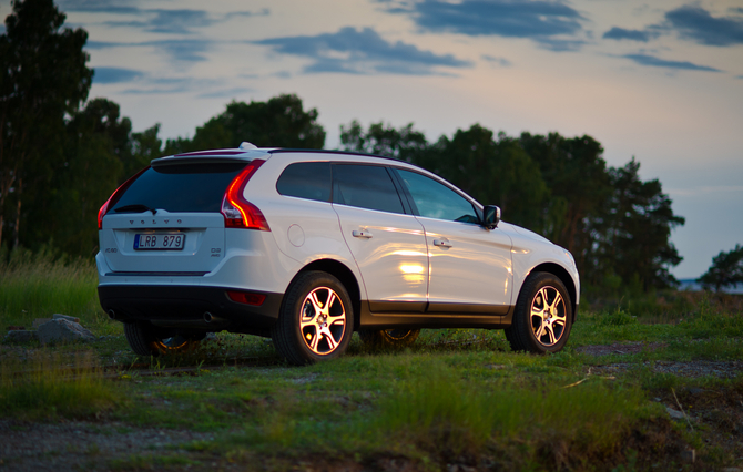 Volvo XC60 D3 DRIVe Start/Stop AWD Momentum Volvo XC60 D3 DRIVe Start/Stop AWD Momentum