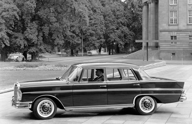 Mercedes-Benz 300 SEL 5-Speed Mercedes-Benz 300 SEL 5-Speed