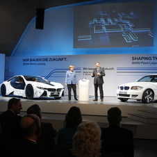 Merkel spoke at the Frankfurt Motor Show about lowering CO2 emissions harming German jobs