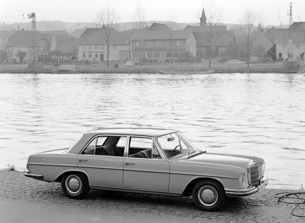 Mercedes-Benz 300 SEL 2.8 5-Speed Mercedes-Benz 300 SEL 2.8 5-Speed