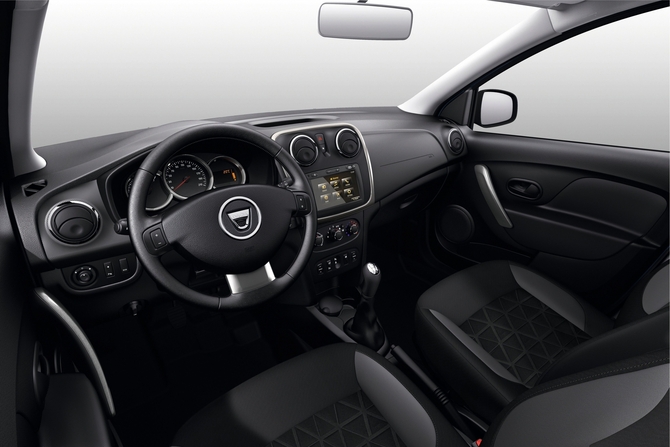 Dacia Sandero startet ab 6.990 Euro Dacia Sandero startet ab 6.990 Euro