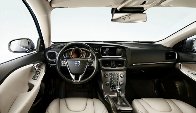Volvo atualizou o sistema de infotainment Sensus Connect com melhor tecnologia Volvo atualizou o sistema de infotainment Sensus Connect com melhor tecnologia