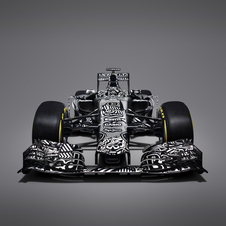 Red Bull surpreendeu com o RB11 com uma pintura camuflada