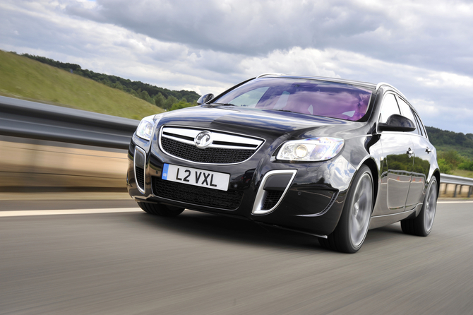 Vauxhall Insignia Sports Tourer 2.8T V6 4x4 VXR (Auto) Vauxhall Insignia Sports Tourer 2.8T V6 4x4 VXR (Auto)