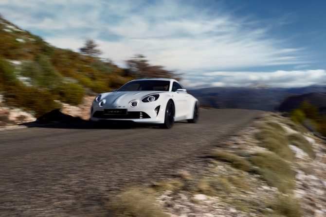 De acordo com a Renault, o Alpine Vision está muito próximo do modelo a ser lançado em 2017 De acordo com a Renault, o Alpine Vision está muito próximo do modelo a ser lançado em 2017