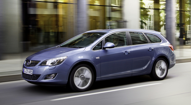 Astra Sports Tourer 1.3 CDTI ecoFLEX Start/Stop Astra Sports Tourer 1.3 CDTI ecoFLEX Start/Stop