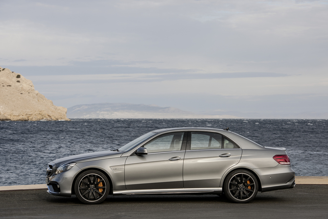 Semi-autonomous driving will also come to the E-Class in the next generation Semi-autonomous driving will also come to the E-Class in the next generation