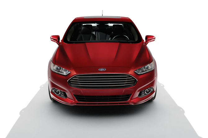 New Ford Fusion: first gasoline, hybrid and plug-in hybrid sedan New Ford Fusion: first gasoline, hybrid and plug-in hybrid sedan