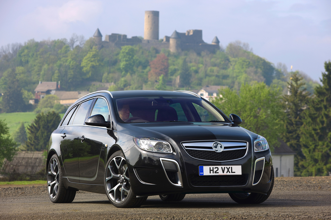 Vauxhall Insignia Sports Tourer 2.8T V6 4x4 VXR Nav (Auto) Vauxhall Insignia Sports Tourer 2.8T V6 4x4 VXR Nav (Auto)