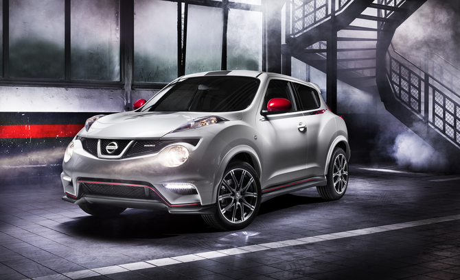 The body has larger front and rear bumpers The body has larger front and rear bumpers
