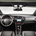 O interior do Auris Touring Sports Black é em Alcantara com acabamentos em vermelho