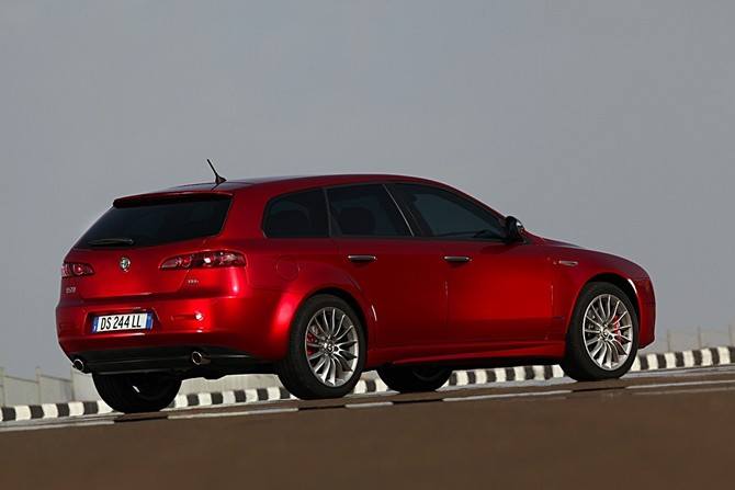 Alfa Romeo 159 Sportwagon 20 JTDM share tell a friend share on facebook