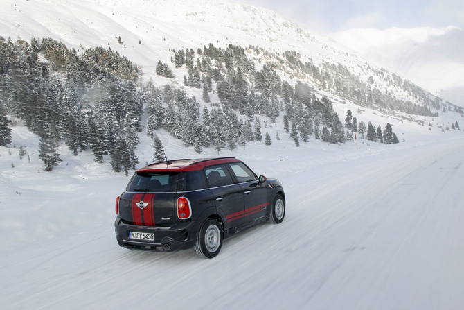 MINI (BMW) Countryman John Cooper Works MINI (BMW) Countryman John Cooper Works