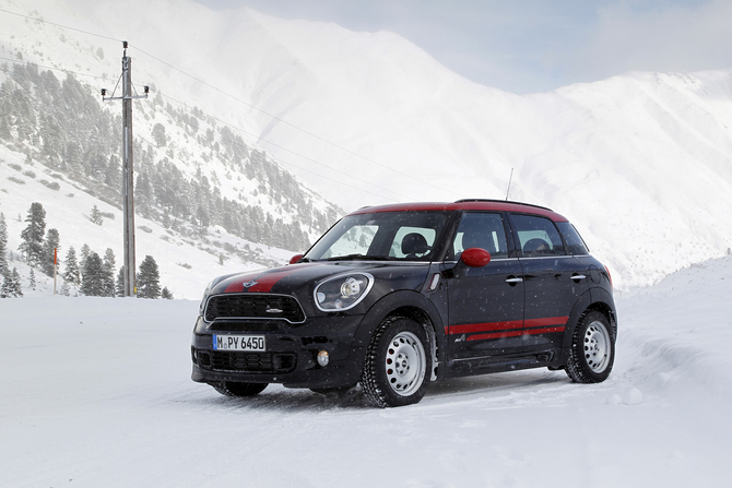 MINI (BMW) Countryman John Cooper Works MINI (BMW) Countryman John Cooper Works