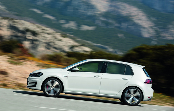 Volkswagen Golf 2.0 TSI GTI DSG Volkswagen Golf 2.0 TSI GTI DSG
