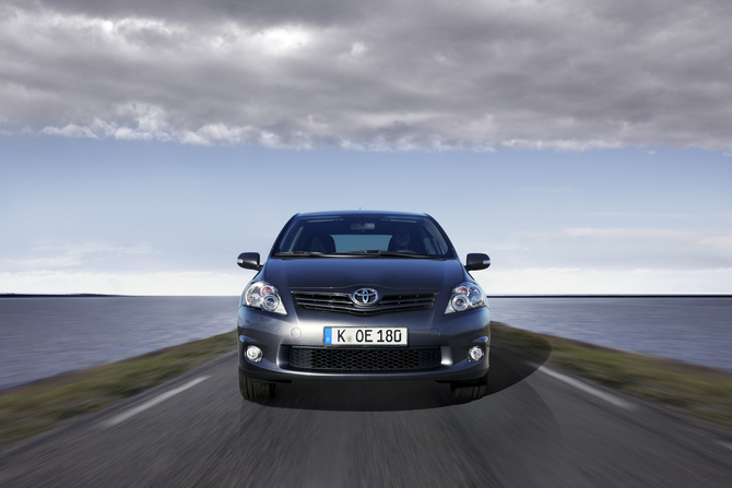 Toyota Auris Bizz 1.4 D-4D Exclusive Toyota Auris Bizz 1.4 D-4D Exclusive