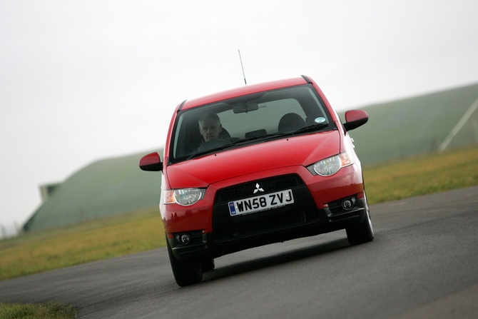 Mitsubishi Colt 1.1 MPI Invite Mitsubishi Colt 1.1 MPI Invite