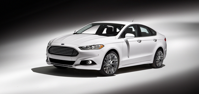New Ford Fusion: first gasoline, hybrid and plug-in hybrid sedan New Ford Fusion: first gasoline, hybrid and plug-in hybrid sedan