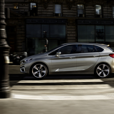 le moteur essence de 1,5 litre de cylindrée n’entraîne pas les roues arrière, comme à l’accoutumée chez BMW, mais les roues avant. 